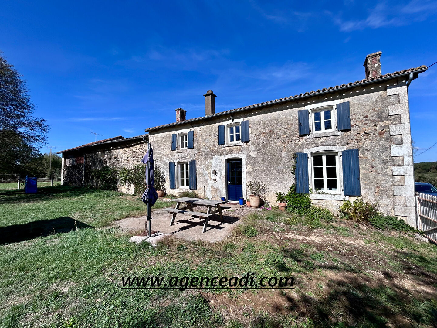 Agence immobilière de AGENCE ADI IMMOBILIER - AGENCE ADI IMMOBILIER LA CRECHE