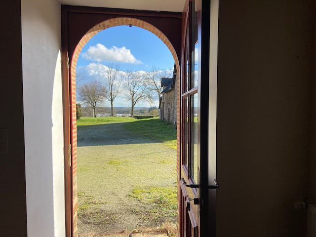 Photo Ensemble immobilier Proche de st pierre la cour image 2/6