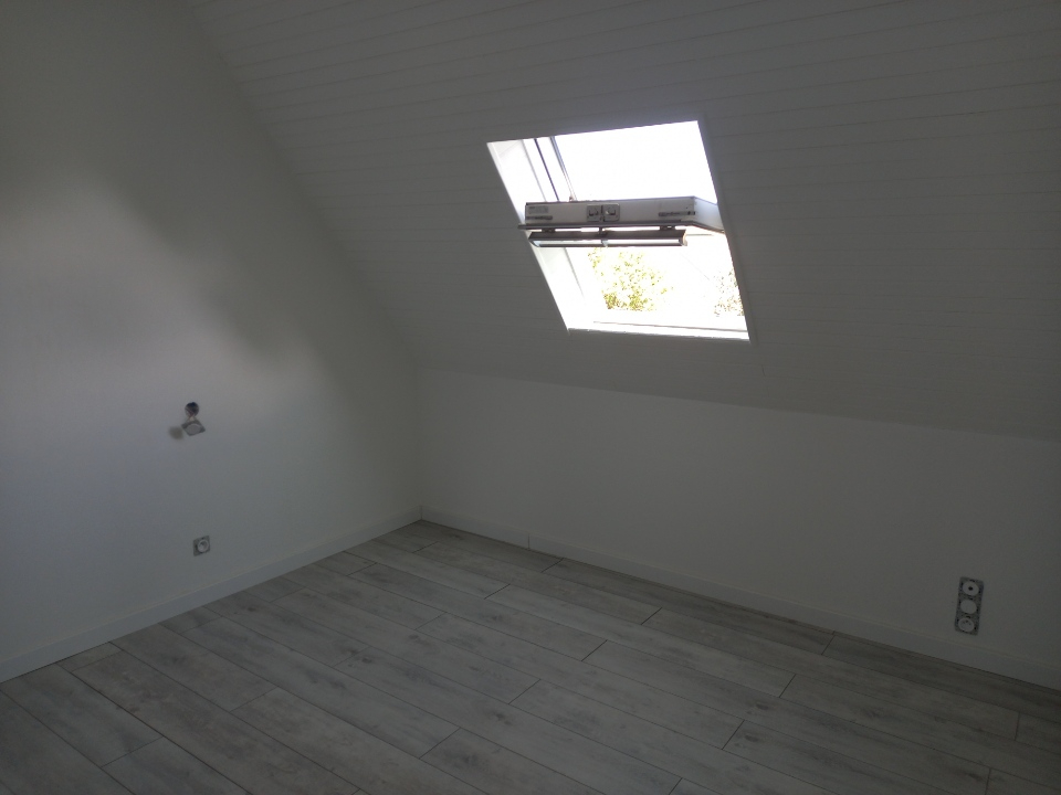 Photo Proche commerce Maison T4 image 5/6