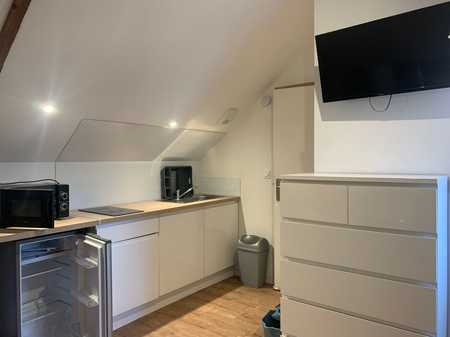 Photo Studio Meublé image 1/3