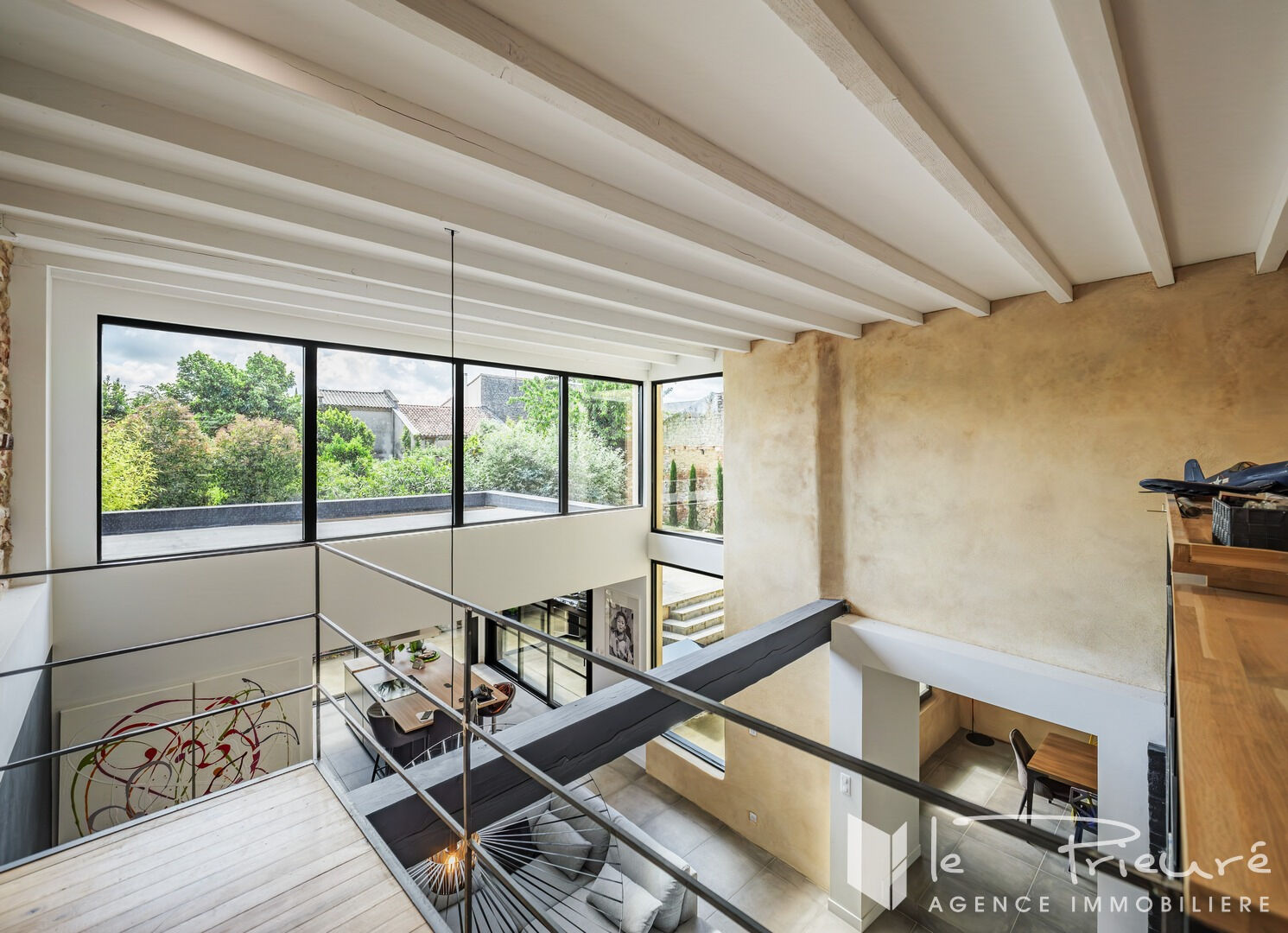 Superbe réhabilitation contemporaine dans un esprit loft aux portes d'Albi avec piscine et grands volumes