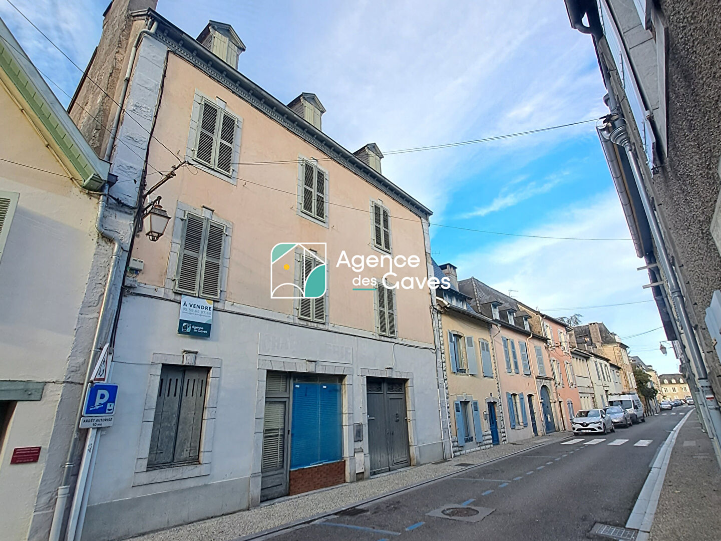 Ensemble immobilier de 342 M²  17 pièces - Oloron Sainte Marie