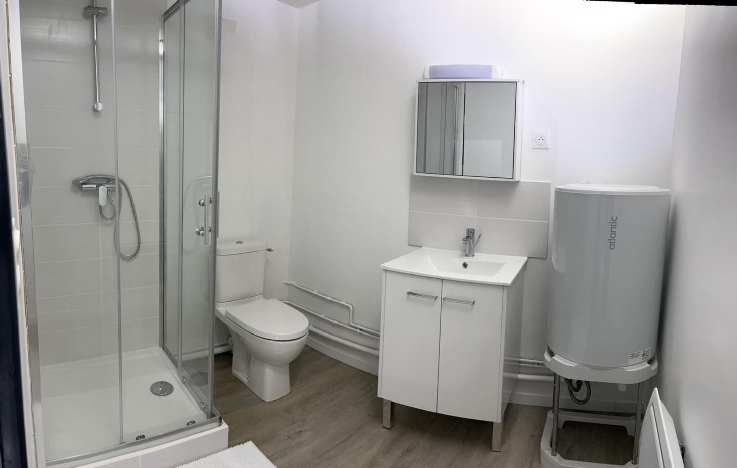 Photo STUDIO MEUBLE AU 3EME ETAGE image 6/6