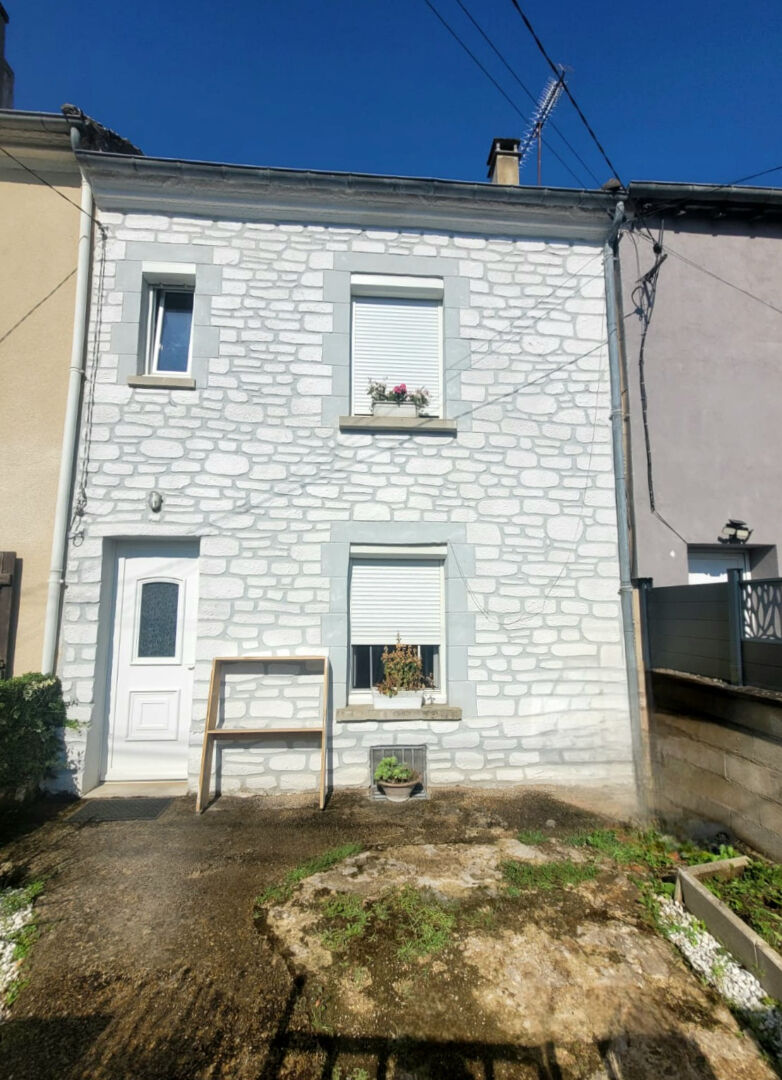 Photo Maison en vente sur terrain de 147 m² image 1/6