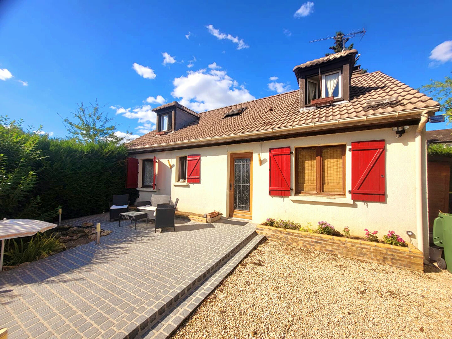 Photo Maison en vente sur terrain de 1 120 m² image 1/6