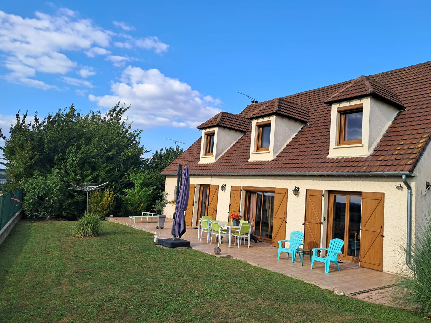PAVILLON EN VENTE SUR TERRAIN DE 1373 M²