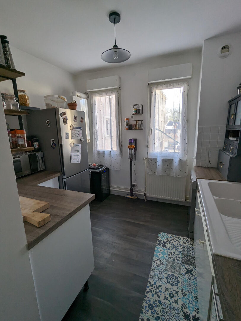 Photo TYPE 3 BOURGES - 3 pièce(s) - 75 m2 image 1/6