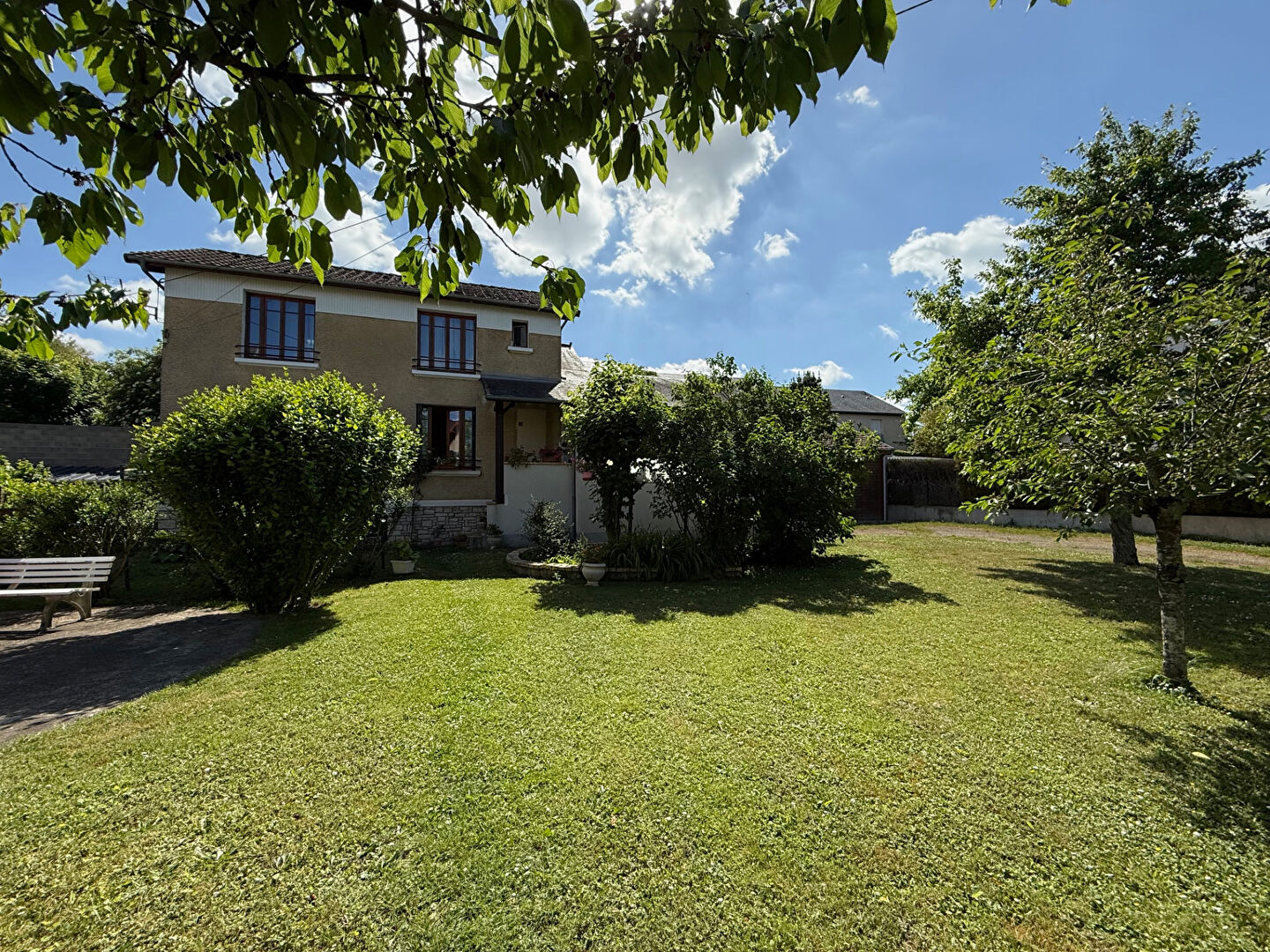 Agence immobilière de AGENCE LARZUL Bourges