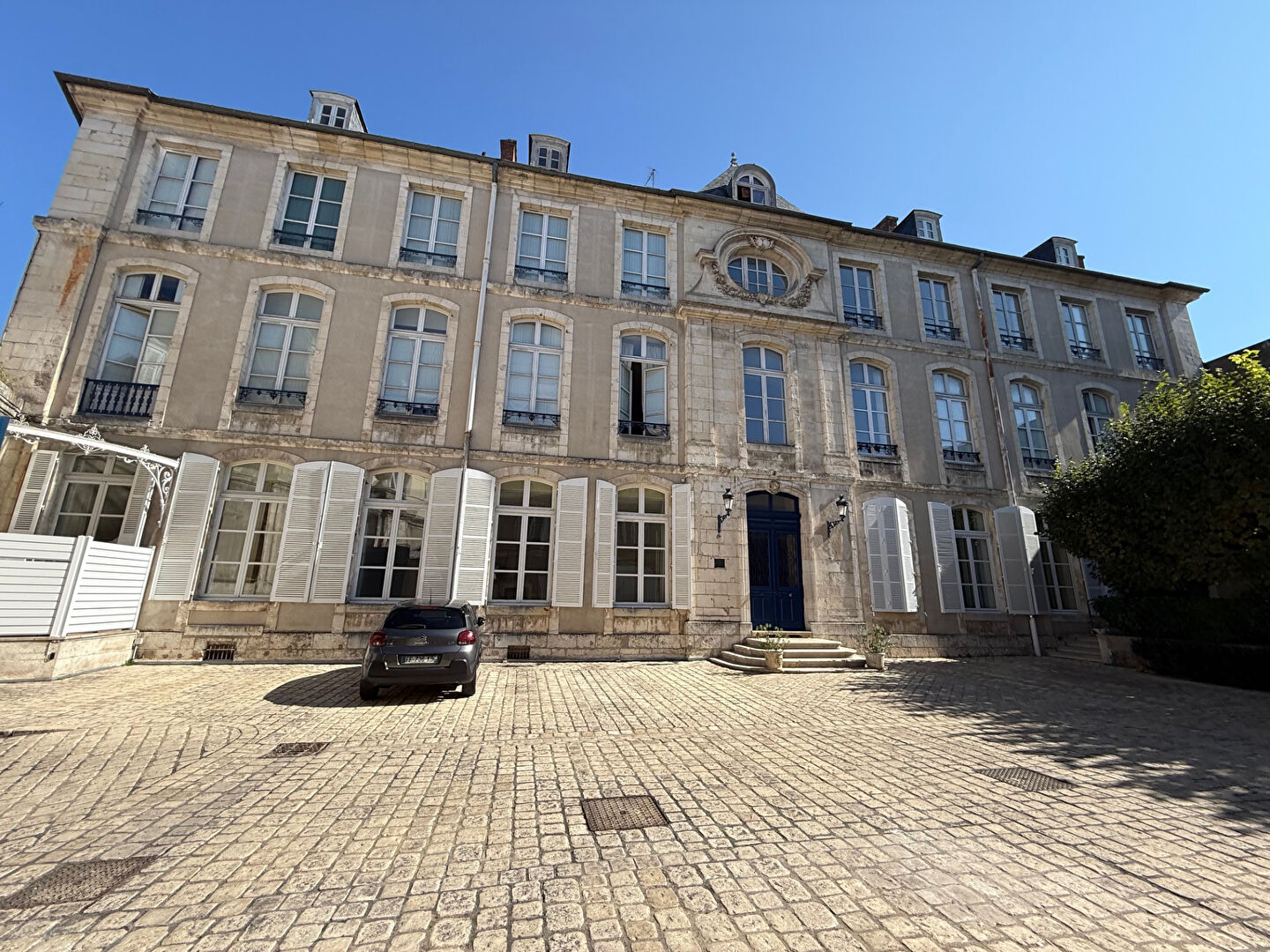 Agence immobilière de AGENCE LARZUL Bourges
