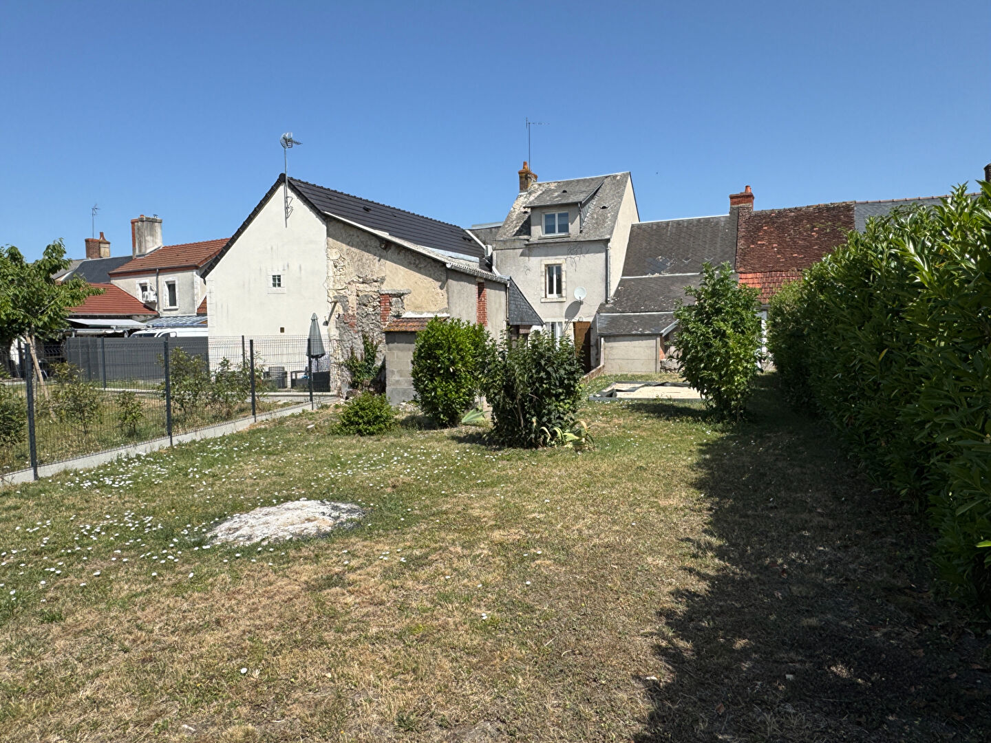 Photo MAISON  7 PIECES AVEC JARDIN ET GARAGE image 1/6