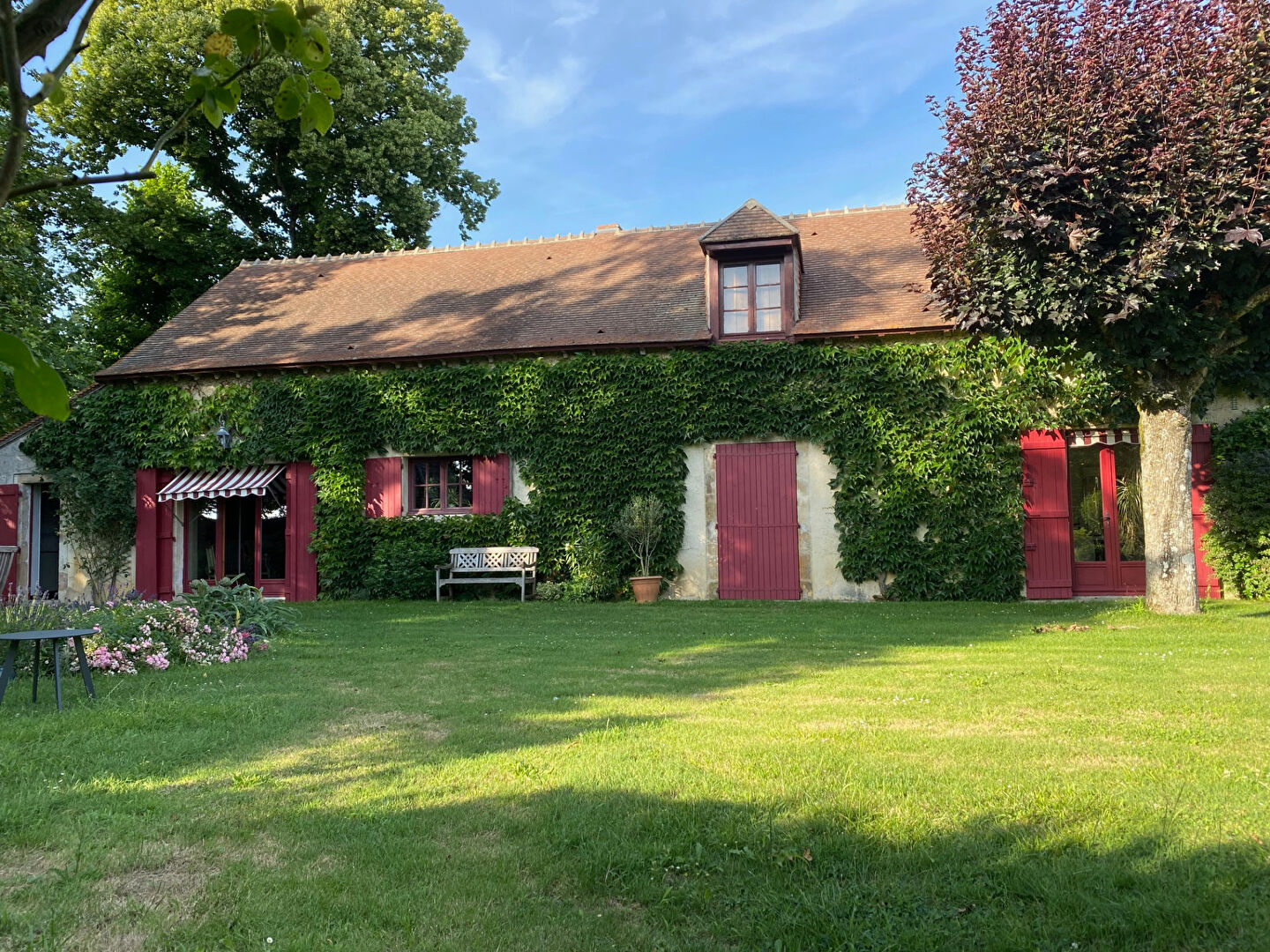 Photo MAISON ARCAY 8 PIECES  188 m2 image 1/6