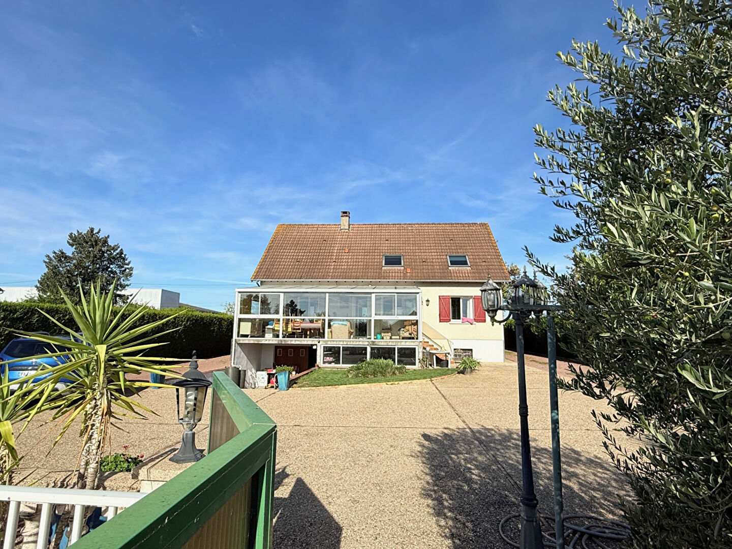 MAISON AVEC PISCINE RTE DE ST MICHEL