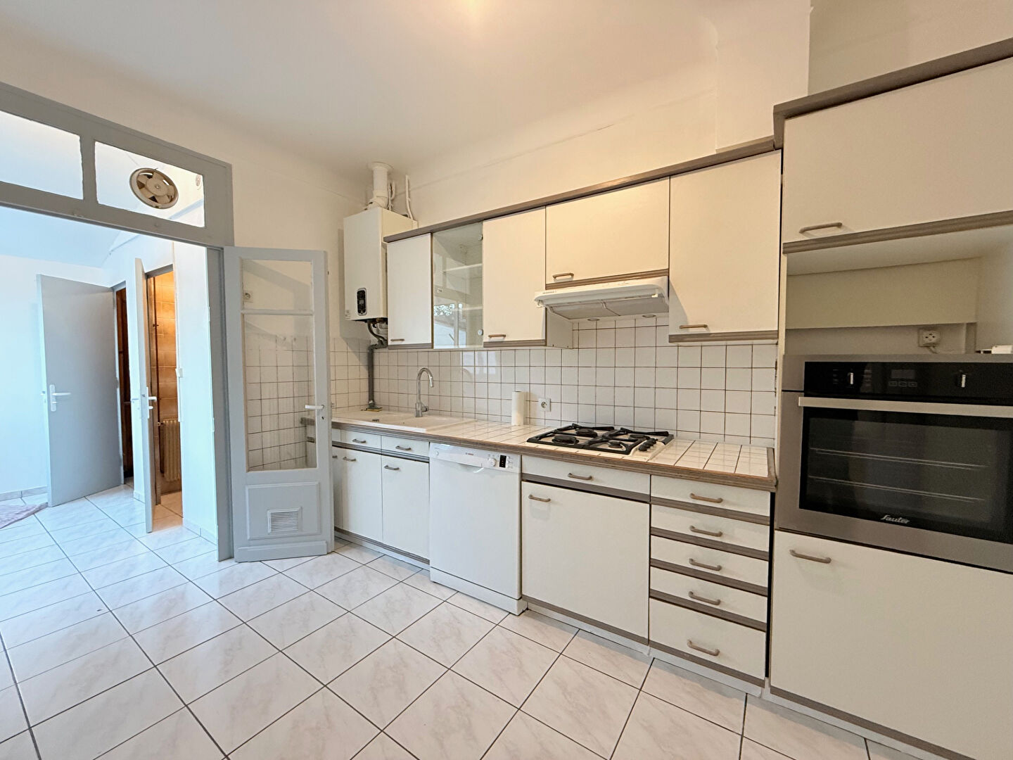 Photo BOURGES Maison 6 pièces, 92 m2 image 2/6