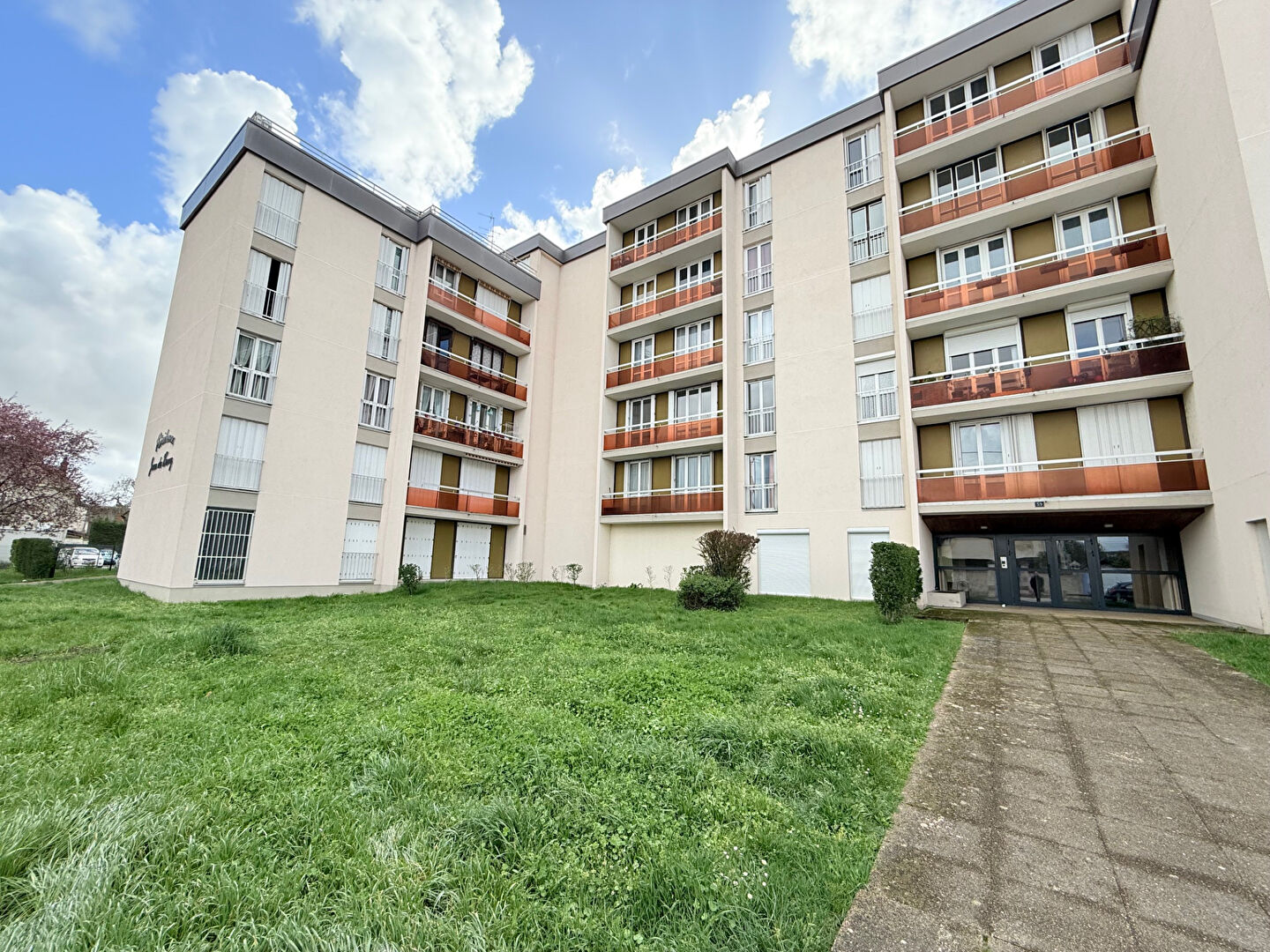 Agence immobilière de AGENCE LARZUL Bourges