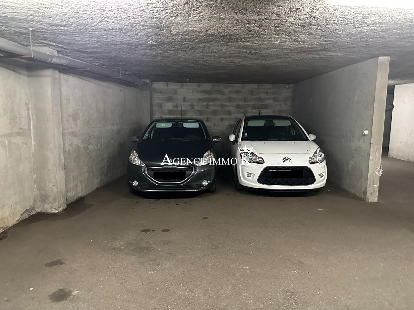 Photo EMPLACEMENT PARKING RUE CARNOT CENTRE VILLE POITIERS image 4/4