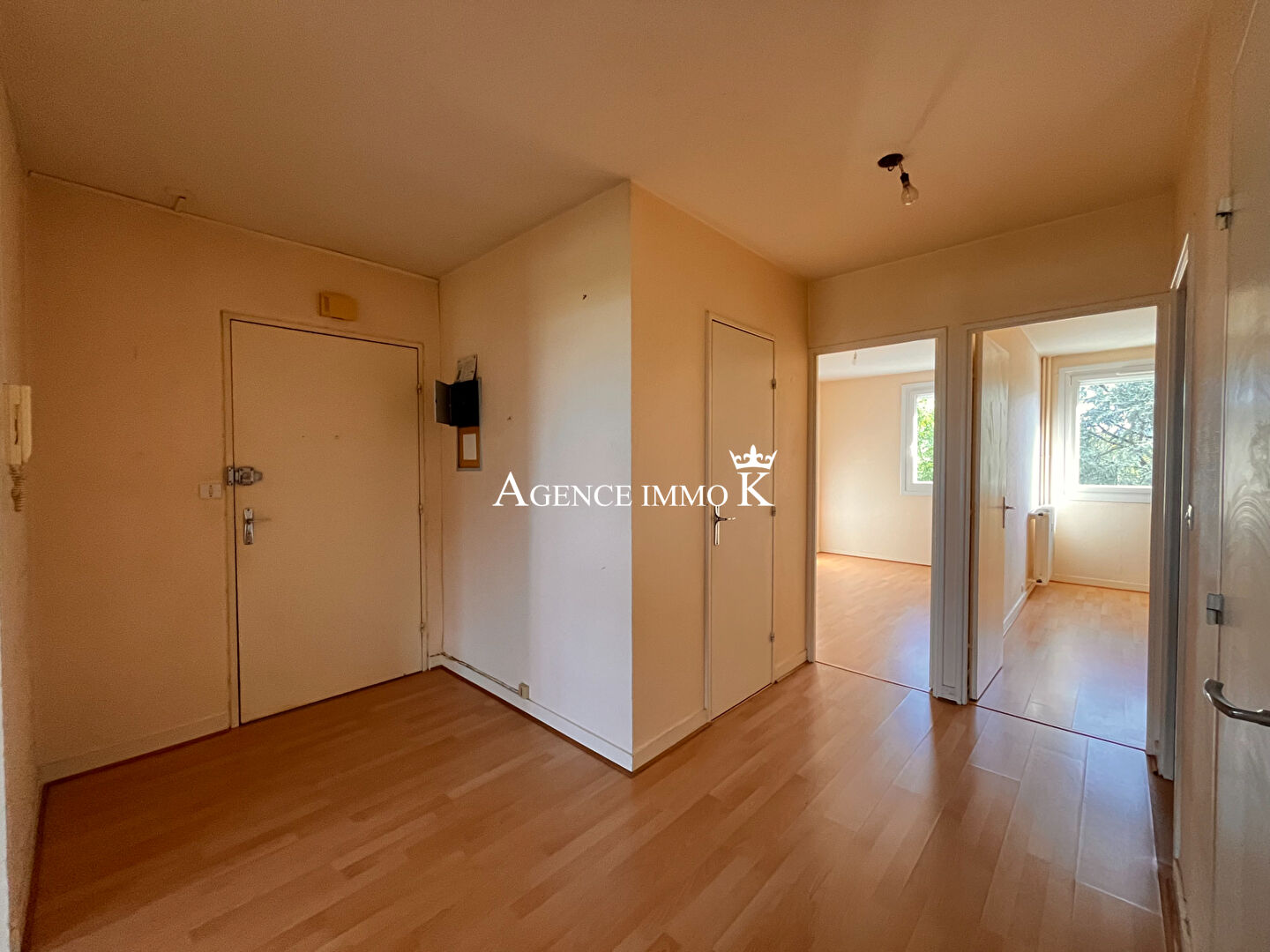 Photo POITIERS COURONNERIES  - T3 image 5/6