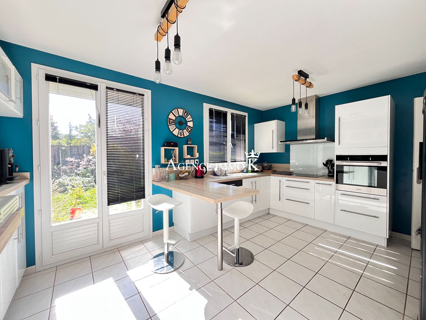 Photo Buxerolles - Confortable maison de type 7 image 6/6