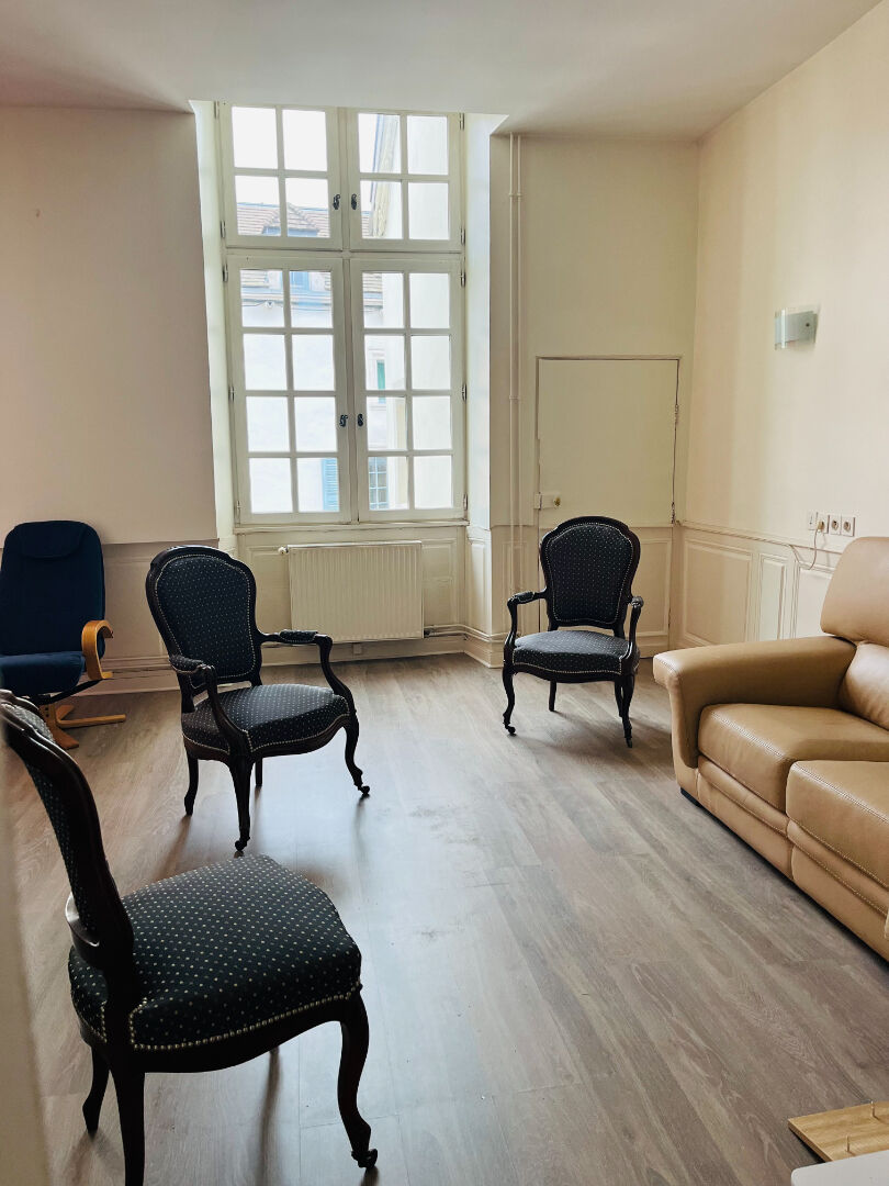 Photo Charmant F3 en Duplex dans le Vieux-Chaumont image 4/5