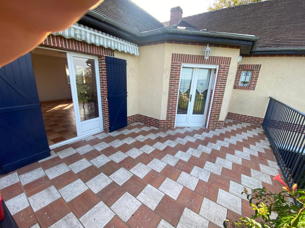 Photo A 25' de Chaumont en Vexin Maison 7 pièces image 3/6