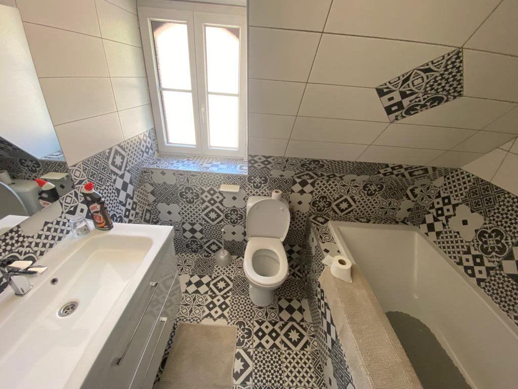 Photo Chaumont en Vexin centre ville maison 8 pièces image 5/6