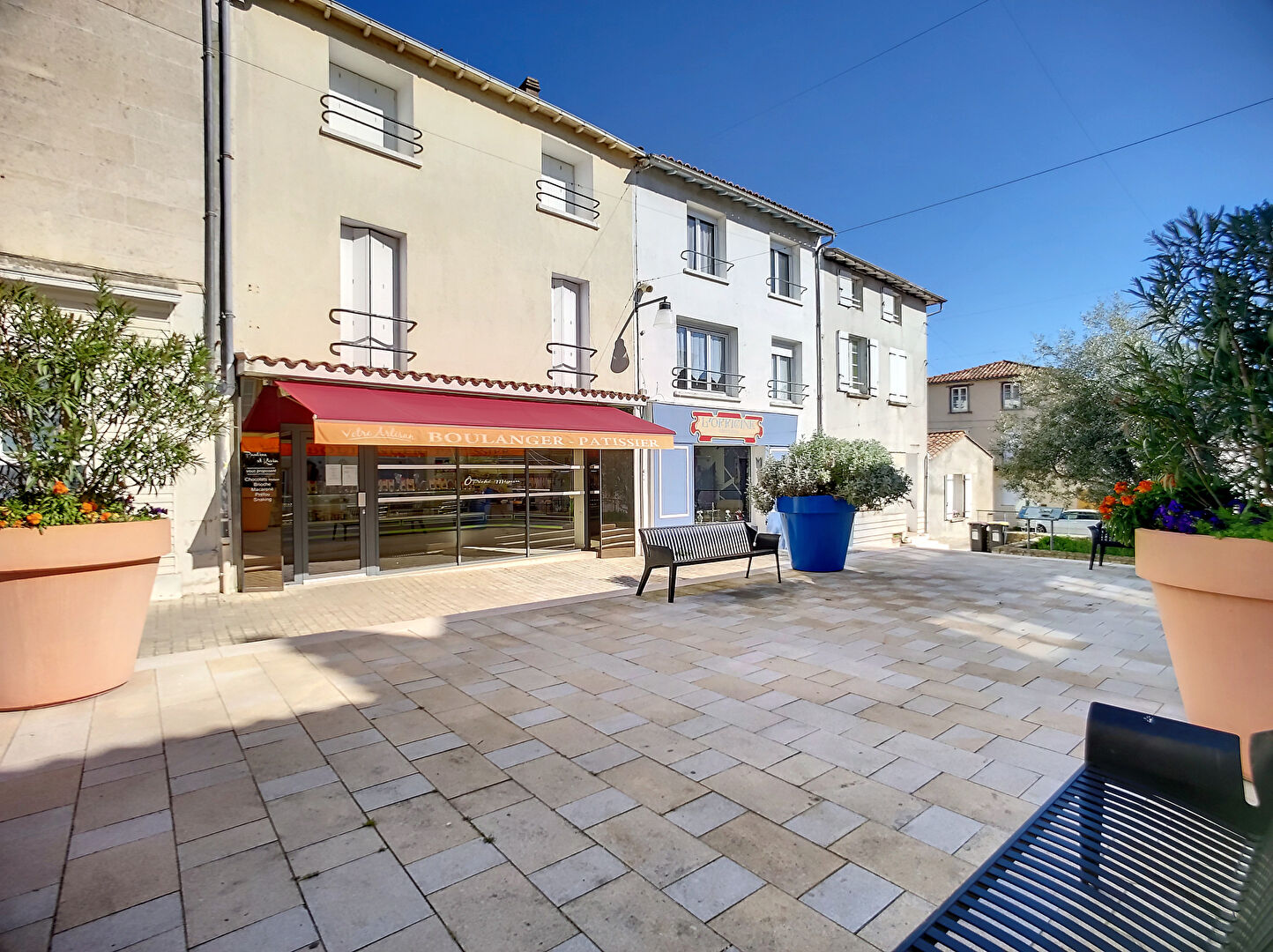 Spécial investisseur ! Ensemble immobilier de 217 m² avec boulangerie