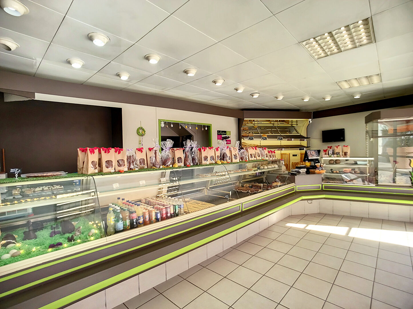 Photo Spécial investisseur ! Ensemble immobilier de 217 m² avec boulangerie image 2/6