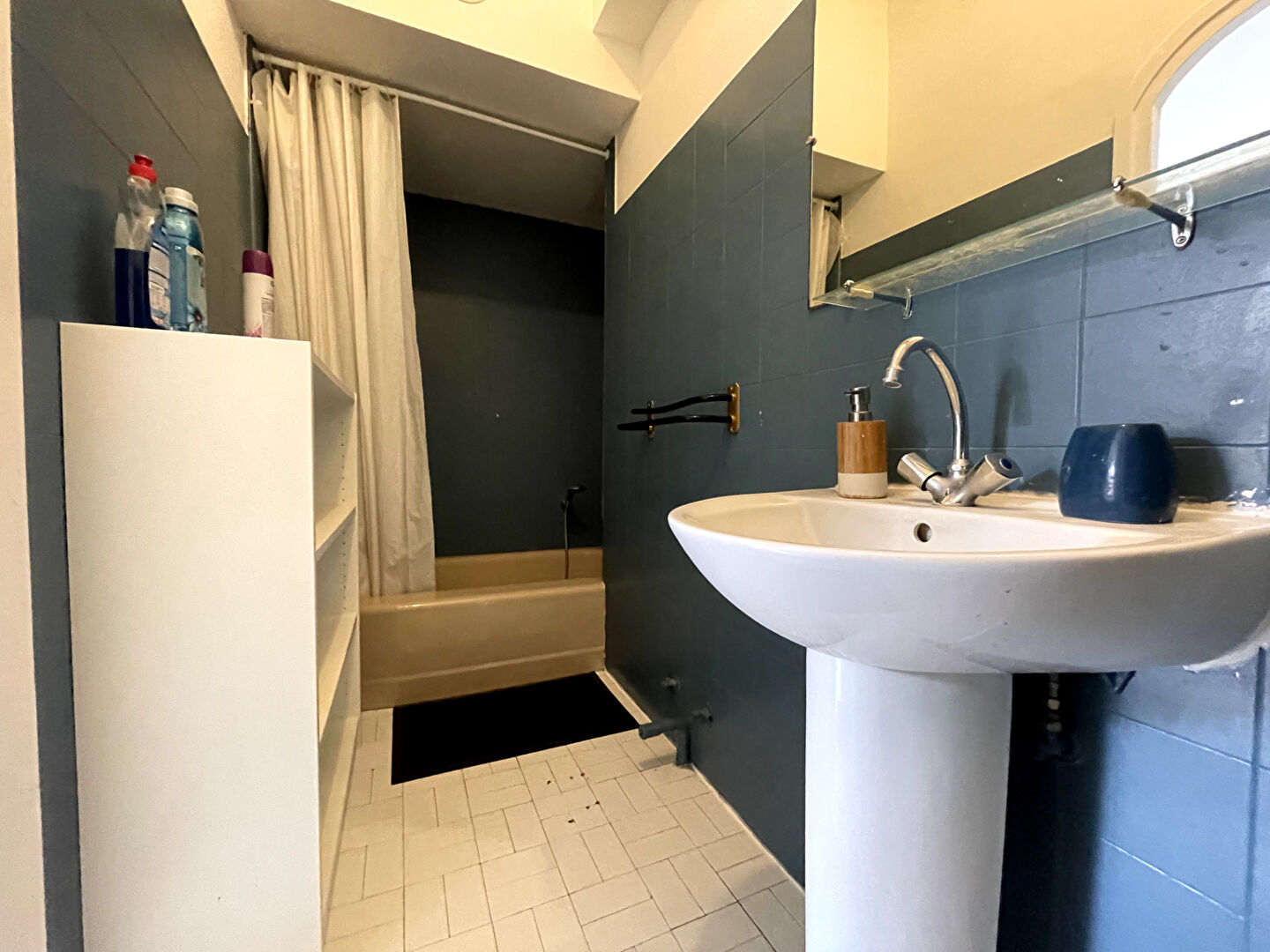 Photo Studio meublé centre ville image 2/3