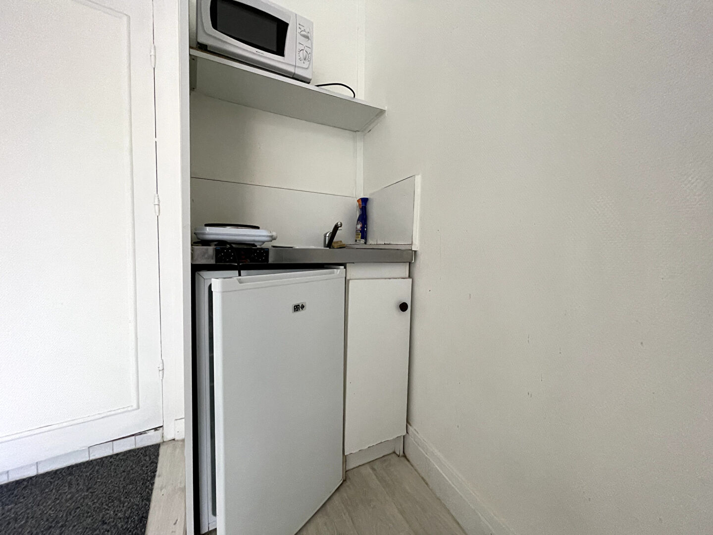 Photo Studio meublé centre ville image 3/3