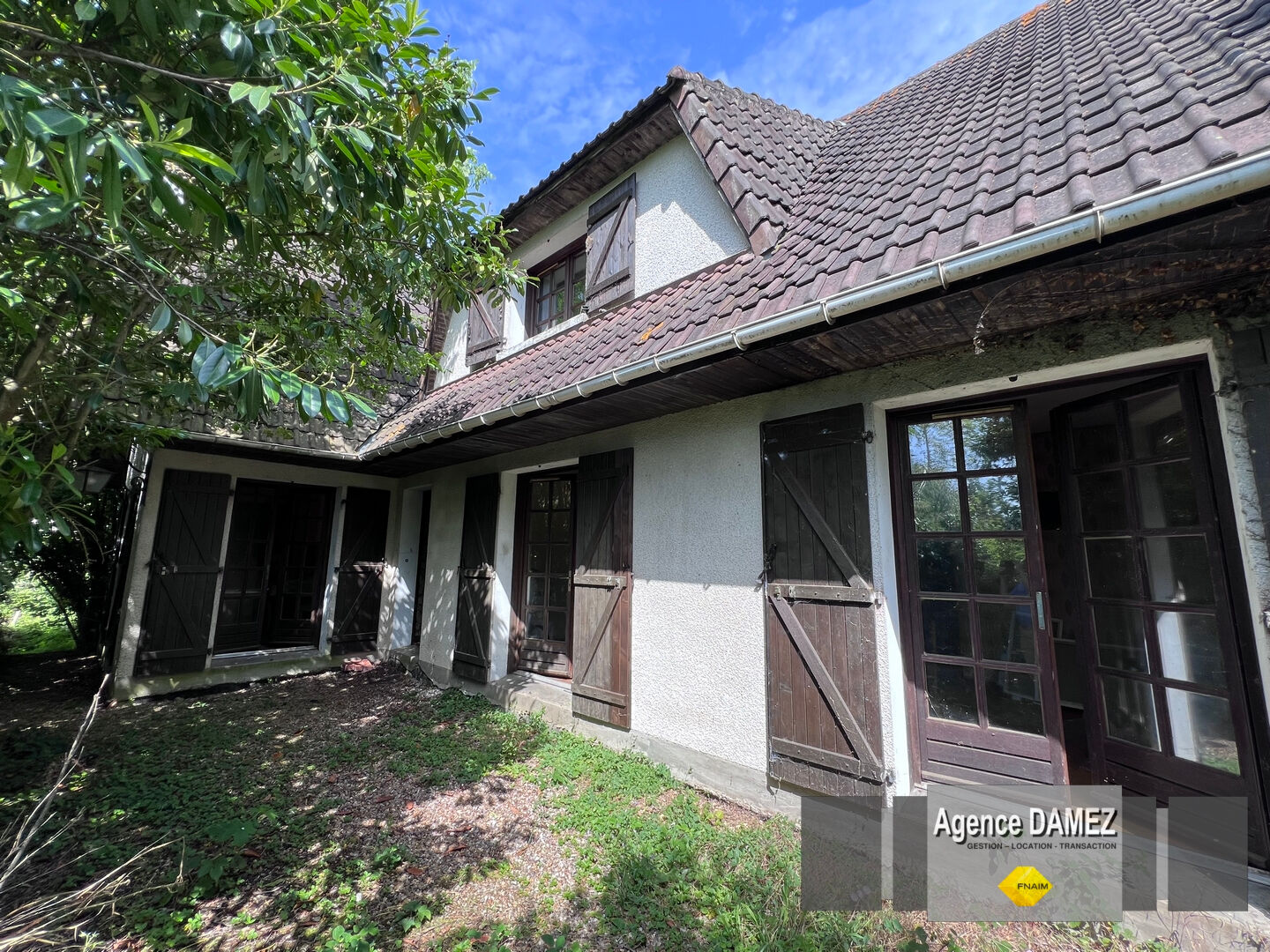 3 KM Dourdan, SAINTE-MESME, maison traditionnelle sur sous-sol, 7 pièces 175 m²