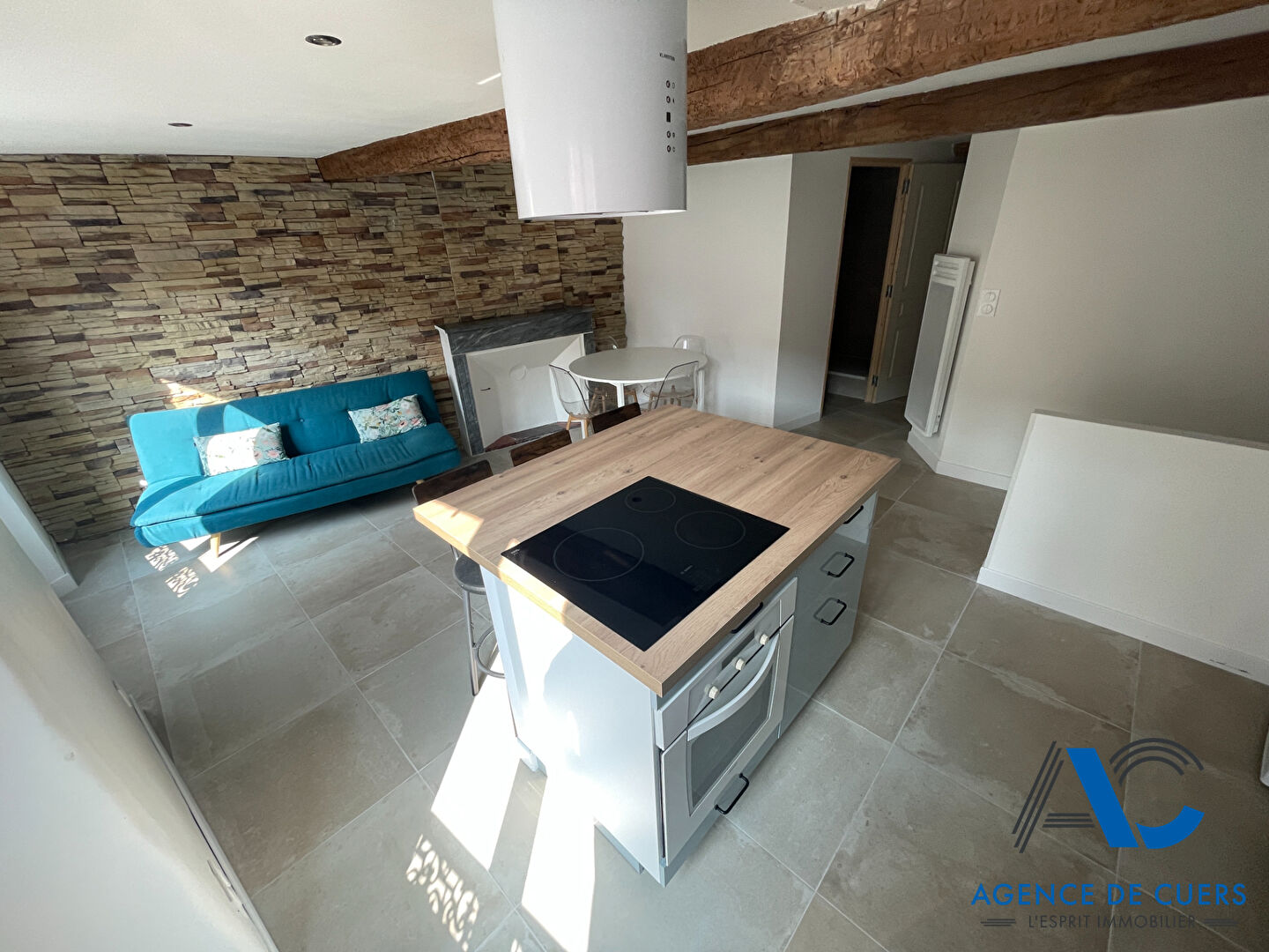 Photo Appartement Cuers 3 pièce(s) 49 m2 - MEUBLÉ image 3/6