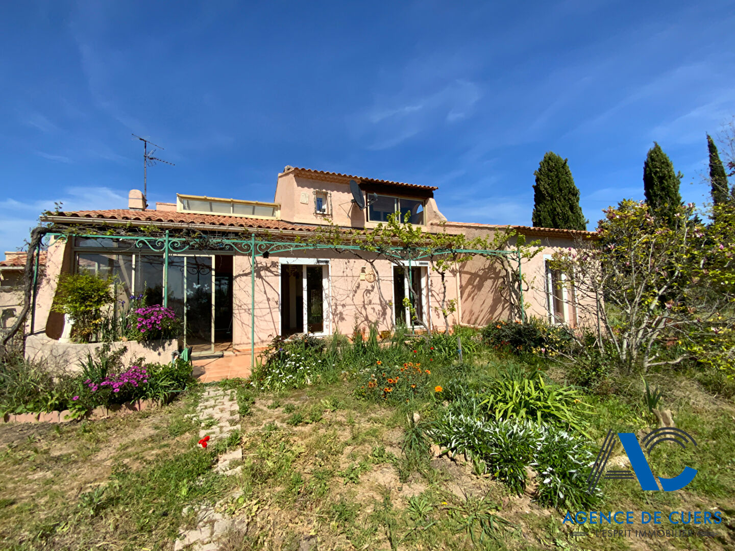 Photo Villa Cuers 5 pièce(s) 128m2+ dépendance de 20m² image 4/6