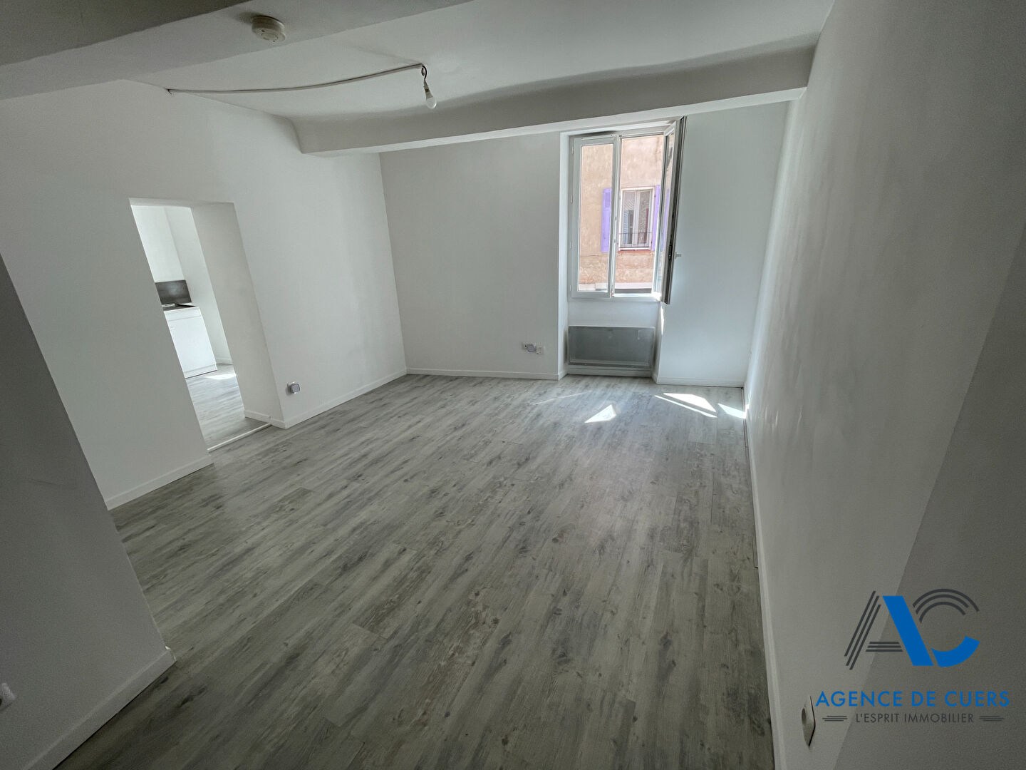 Agence immobilière de AGENCE DE CUERS - AGENCE DE CUERS