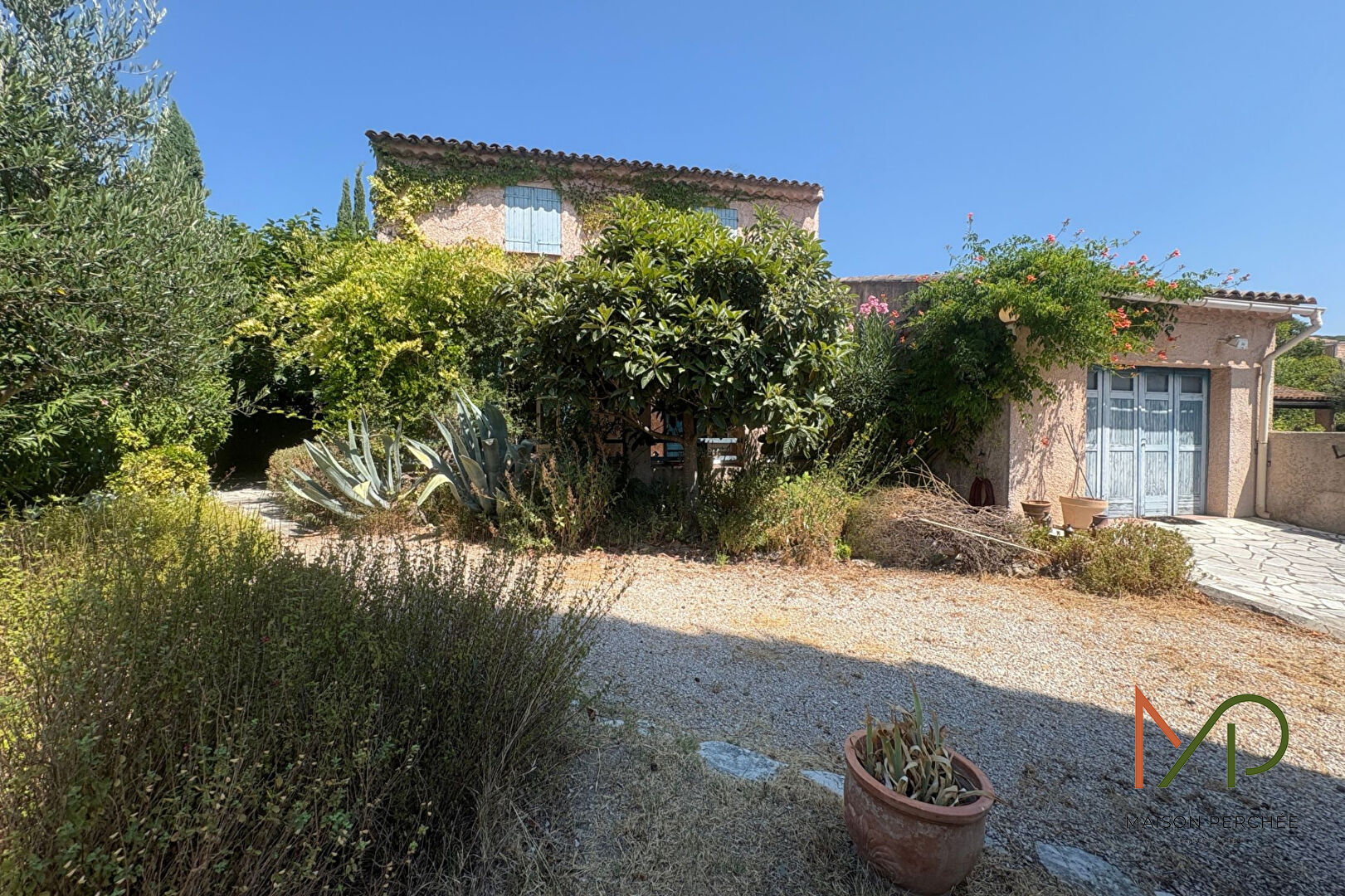 Agence immobilière de AGENCE DE CUERS - MAISON PERCHÉE