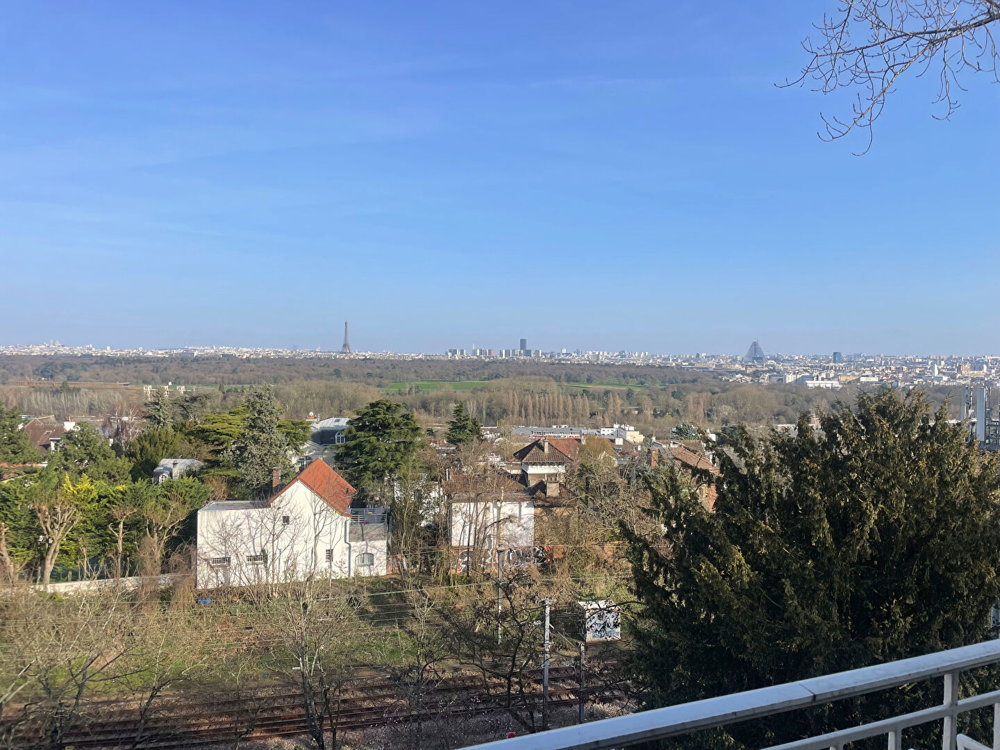 Agence immobilière de AGENCE DE LA TOUR St cloud