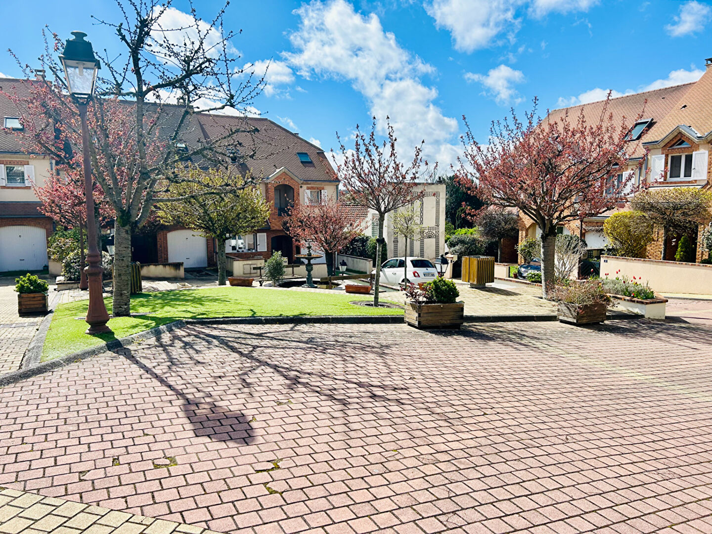 Agence immobilière de AGENCE DE LA TOUR St cloud