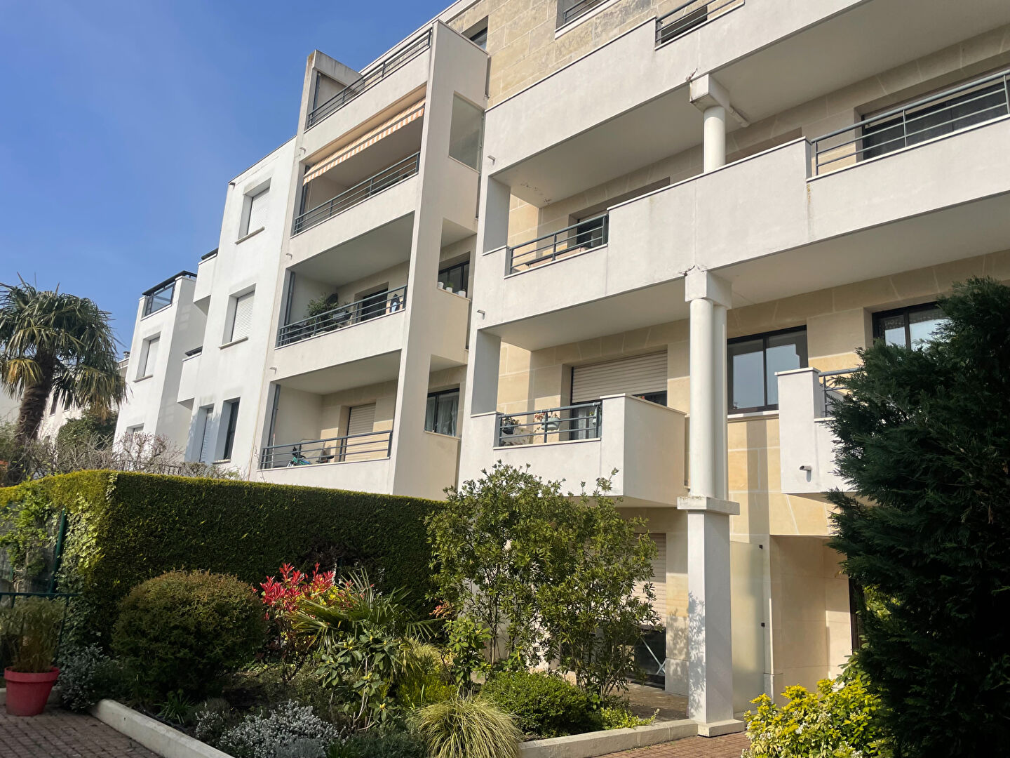 Agence immobilière de AGENCE DE LA TOUR St cloud