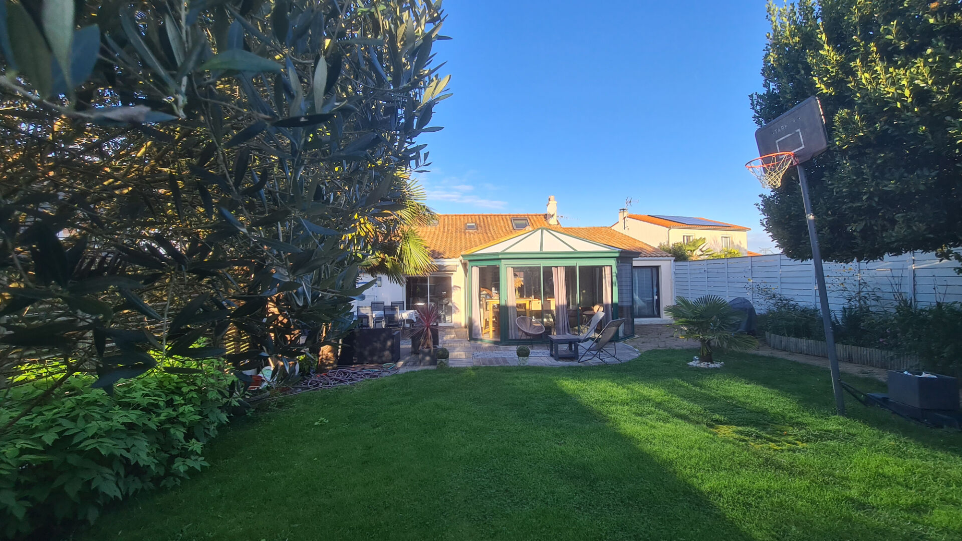 Agence immobilière de 11 IMMOBILIER - L'AGENCE LOCALE Les Sorinieres / Rezé / Vertou