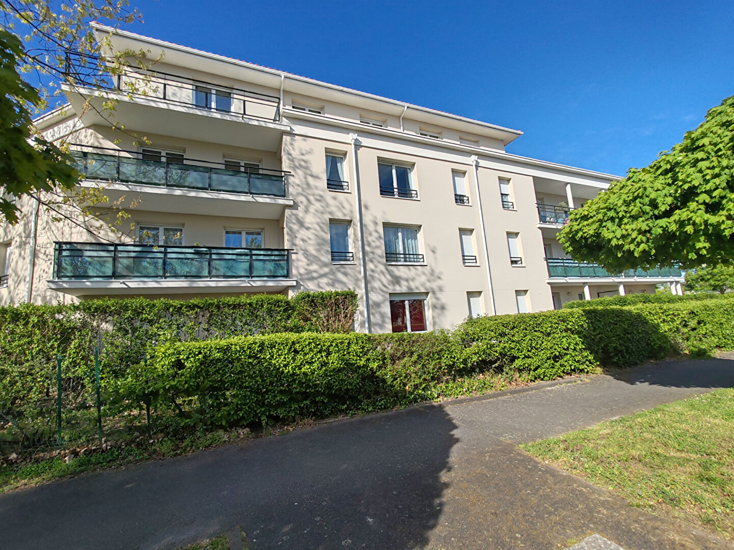 Agence immobilière de 11 IMMOBILIER - L'AGENCE LOCALE Les Sorinieres / Rezé / Vertou