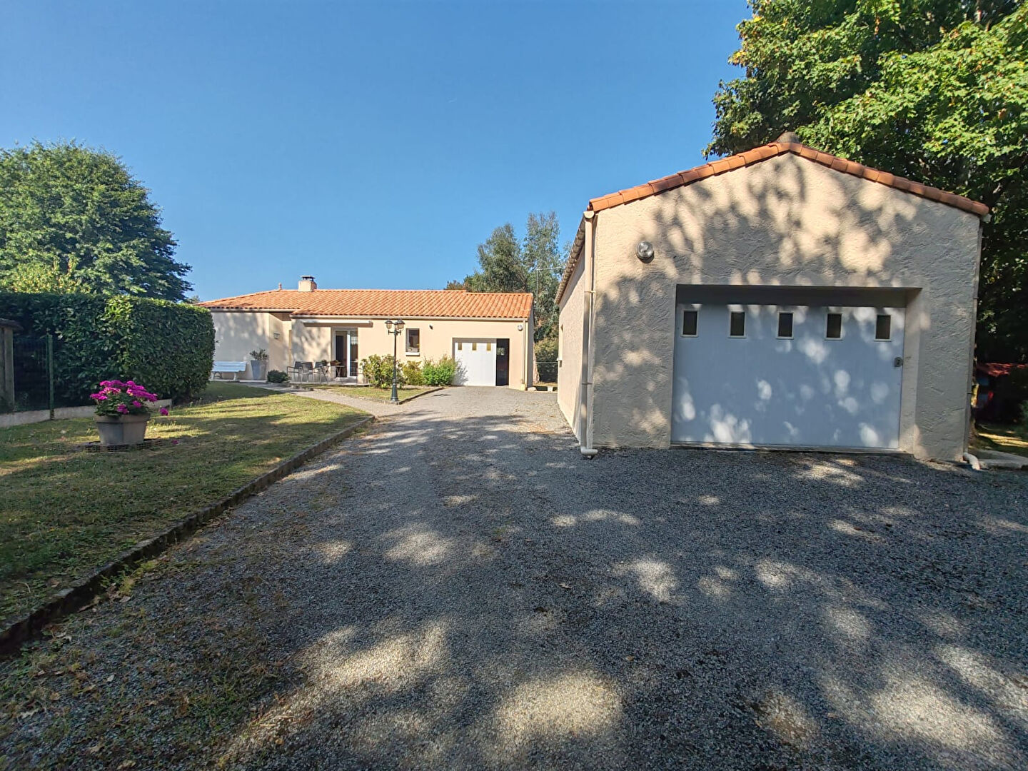 Agence immobilière de 11 IMMOBILIER - L'AGENCE LOCALE Les Sorinieres / Rezé / Vertou