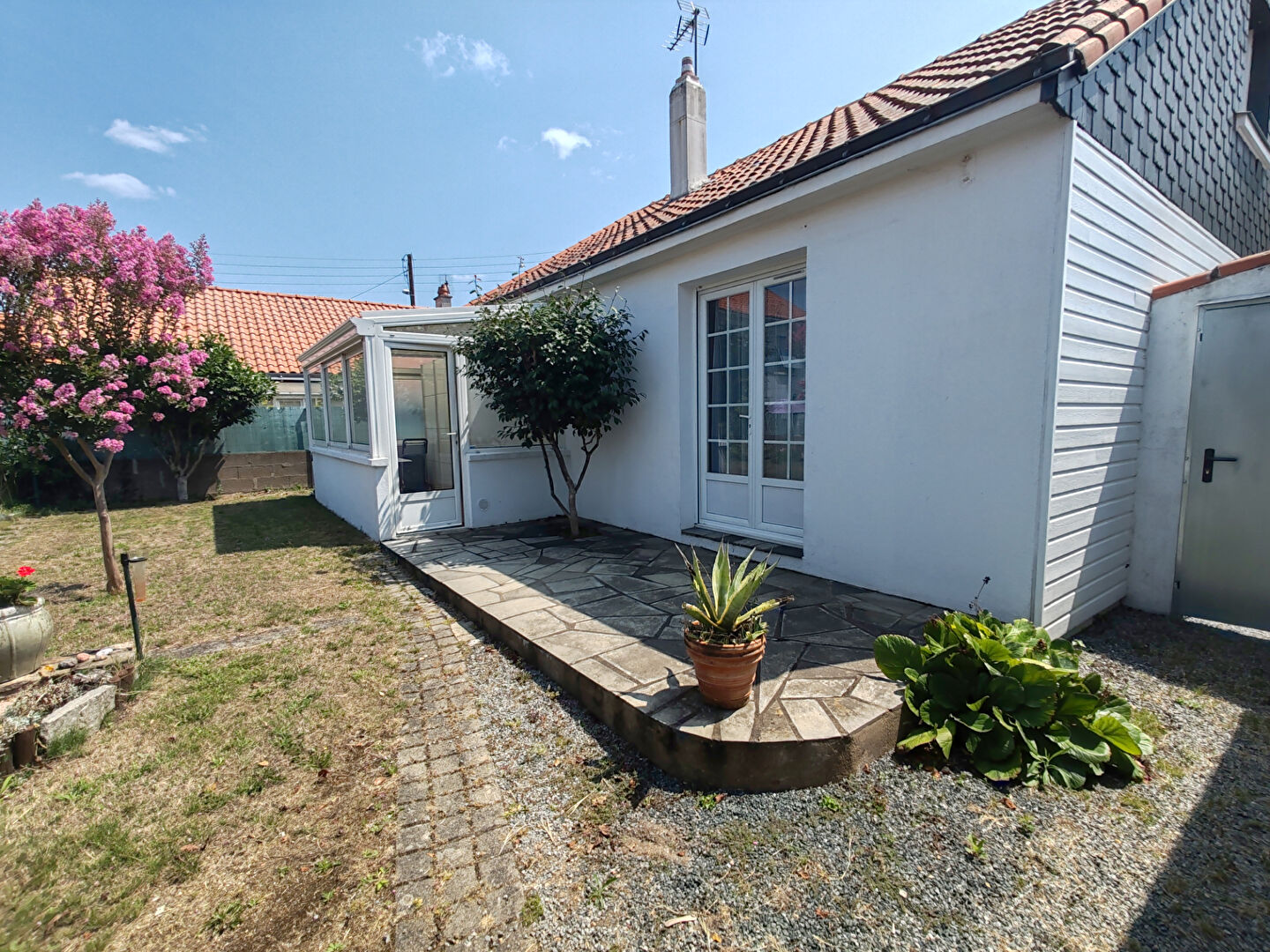 Agence immobilière de 11 IMMOBILIER - L'AGENCE LOCALE Les Sorinieres / Rezé / Vertou