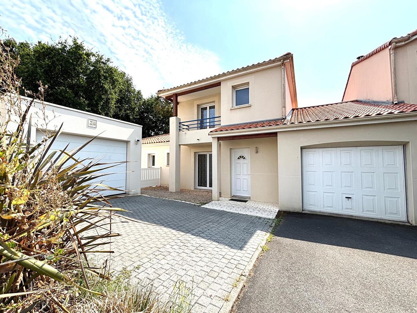Agence immobilière de 11 IMMOBILIER - L'AGENCE LOCALE Les Sorinieres / Rezé / Vertou