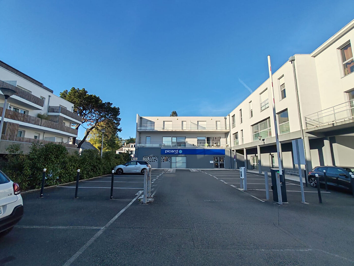 Agence immobilière de 11 IMMOBILIER - L'AGENCE LOCALE Les Sorinieres / Rezé / Vertou