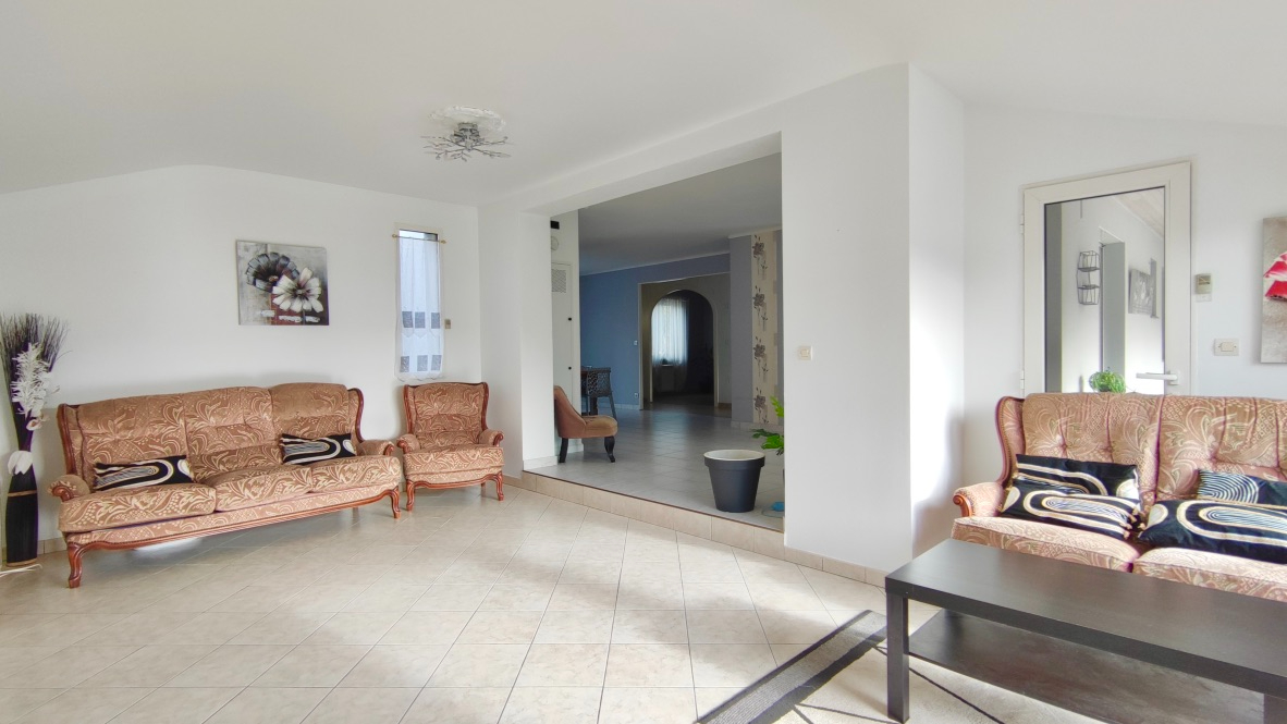 Agence immobilière de 11 IMMOBILIER - L'AGENCE LOCALE Les Sorinieres / Rezé / Vertou