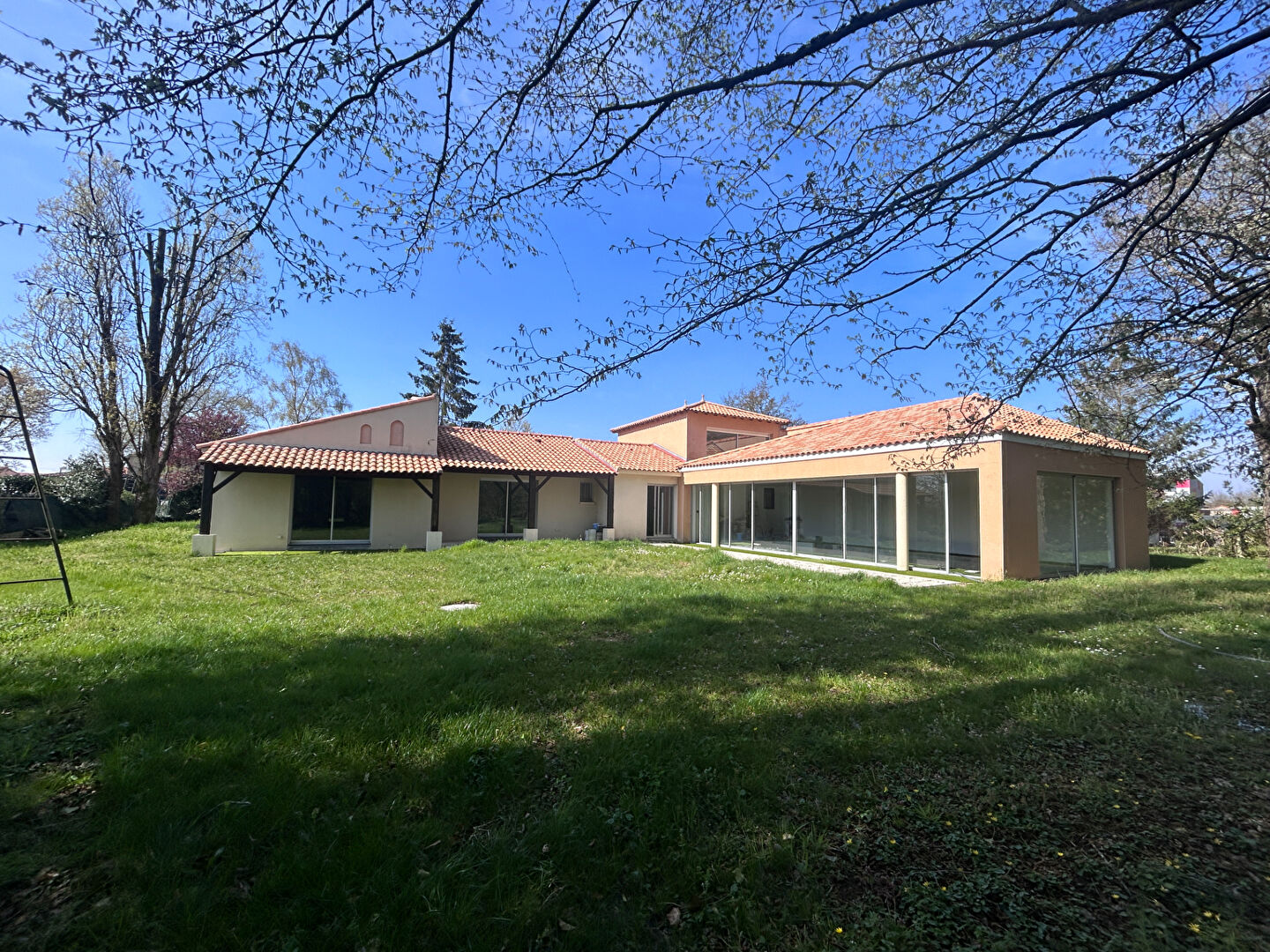 Agence immobilière de 11 IMMOBILIER - L'AGENCE LOCALE Les Sorinieres / Rezé / Vertou