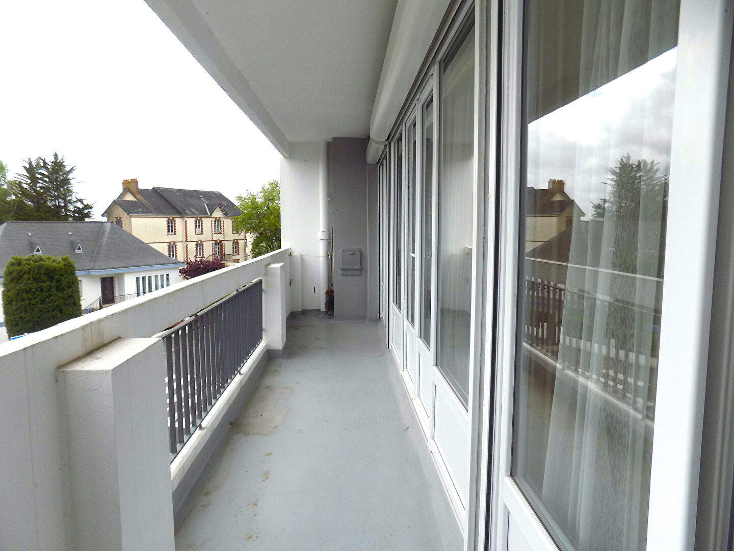 Agence immobilière de 11 IMMOBILIER - L'AGENCE LOCALE Les Sorinieres / Rezé / Vertou