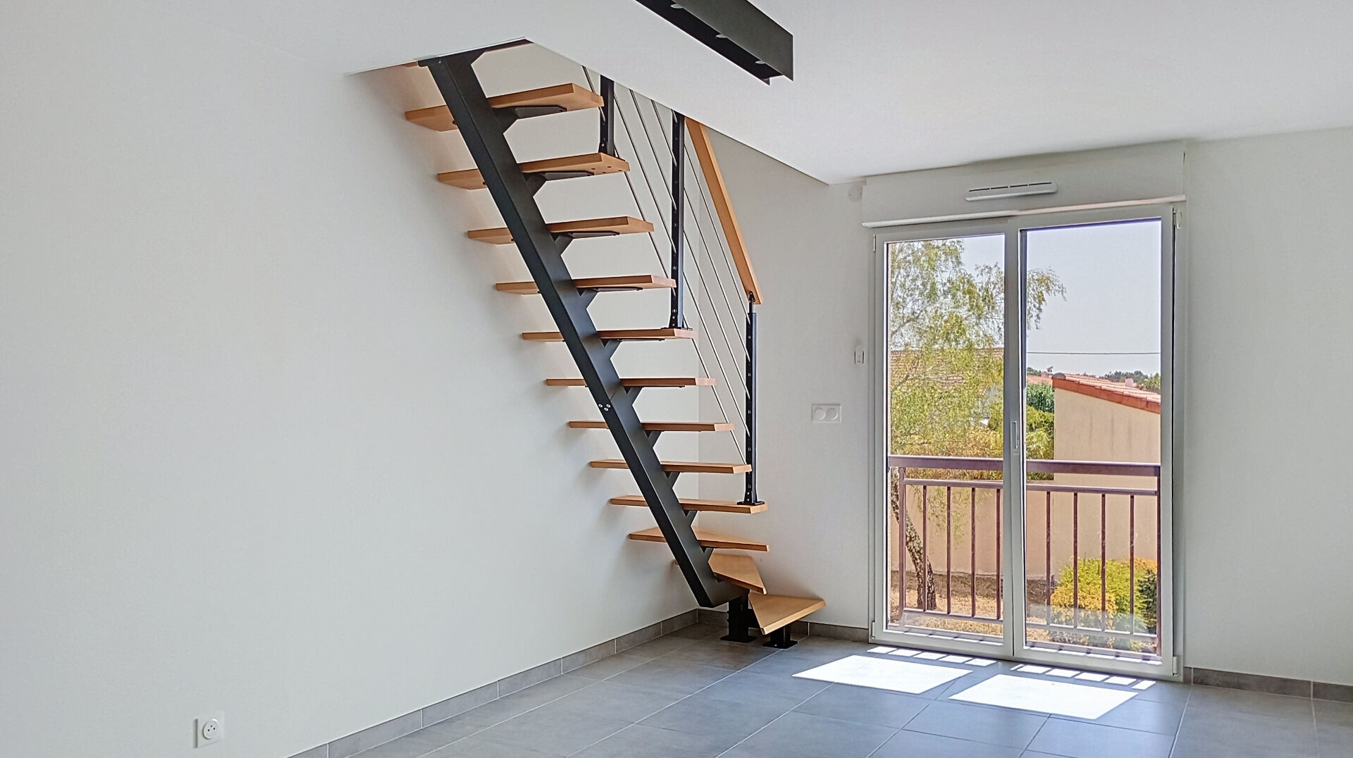 DUPLEX