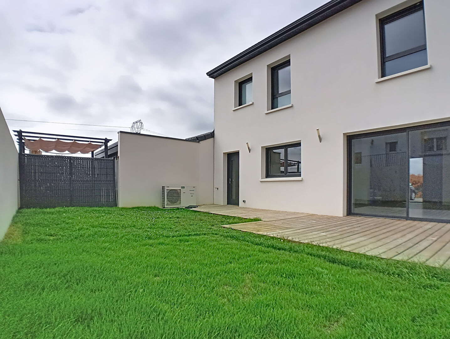 Agence immobilière de 11 IMMOBILIER - L'AGENCE LOCALE Les Sorinieres / Rezé / Vertou