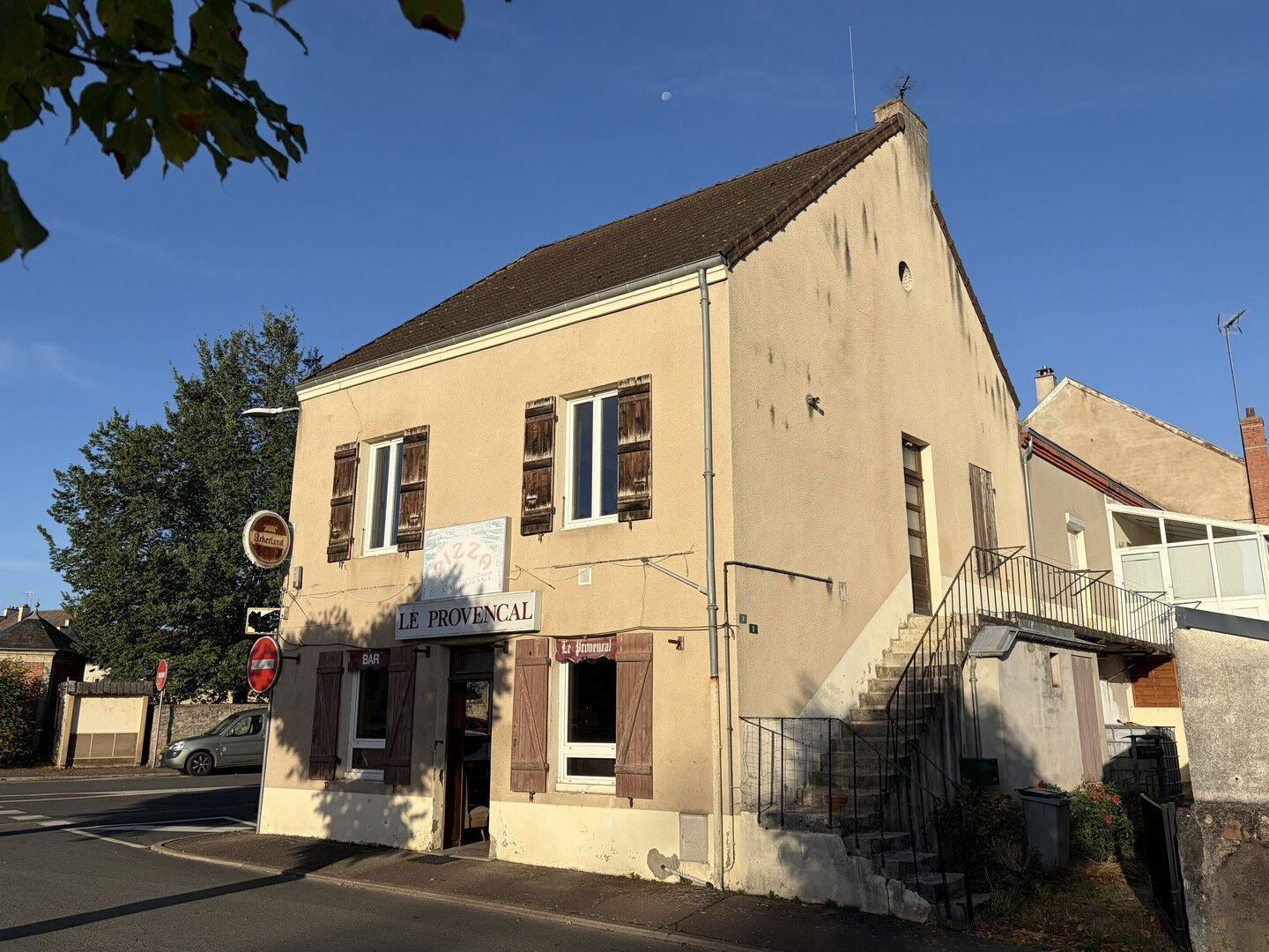 Immeuble sur caves : env. 208 m²