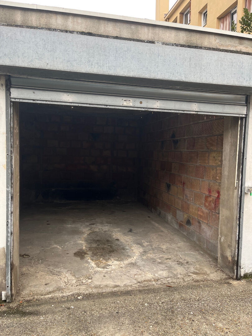 Photo GARAGE  - COLOMBES image 1/2