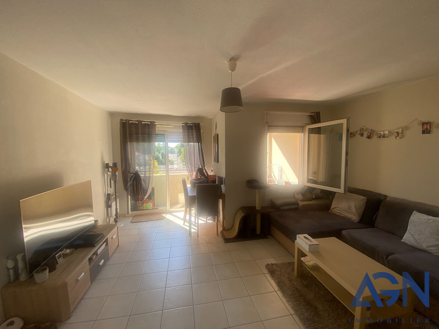 Photo Appartement 2 pièces (42 m² Carrez) à vendre à NIMES image 2/6